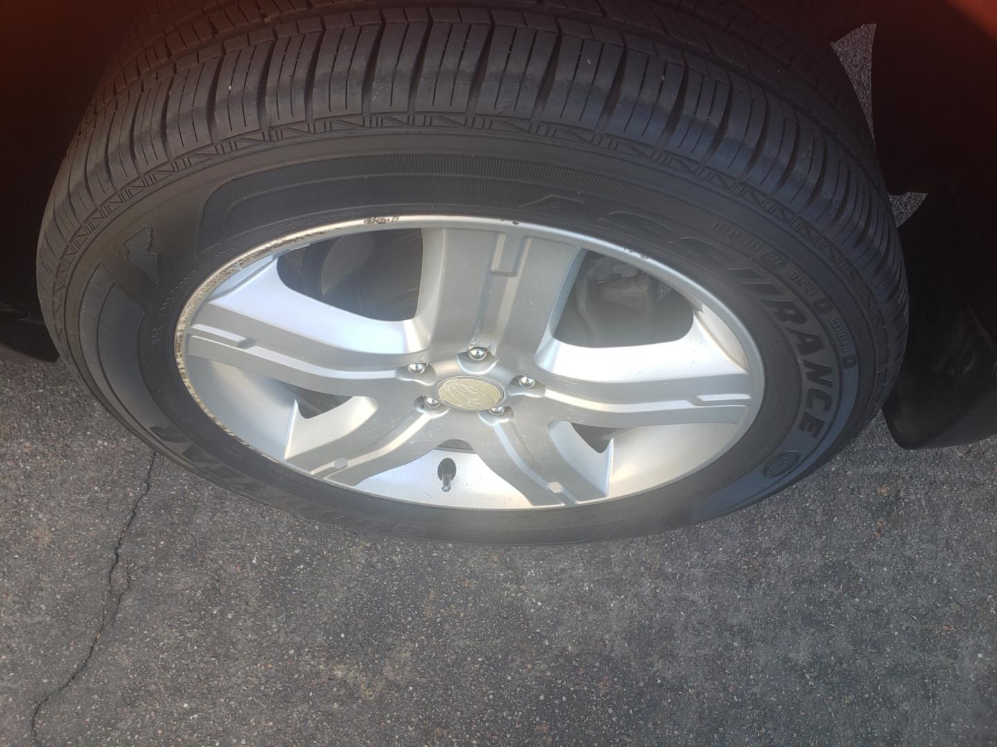 2010 /gray and black Subaru Forester 2.5X Premium (JF2SH6CC4AH) with an 2.5L L4 DOHC 16V engine, 4-Speed Automatic transmission, located at 323 E Dunlap Ave., Phoenix, AZ, 85020, (602) 331-9000, 33.567677, -112.069000 - 2010 Subaru Forester,...... EXCELLENT condition, A Real Must See!! No accidents, Power everything, Ice cold ac, Stereo/CD player, Satellite capable, phone sync, blue tooth, Sunroof, Clean Black and Gray interior with Black leather seats in near perfect condition, power windows, power door locks, Gor - Photo#20